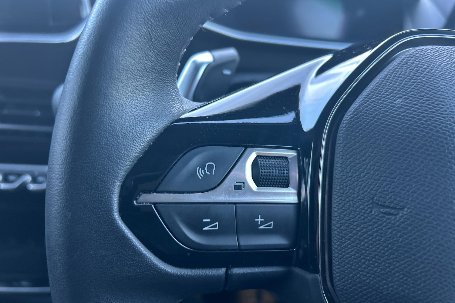 Used Peugeot 2008 2021 for sale - 77069732: Photo 17