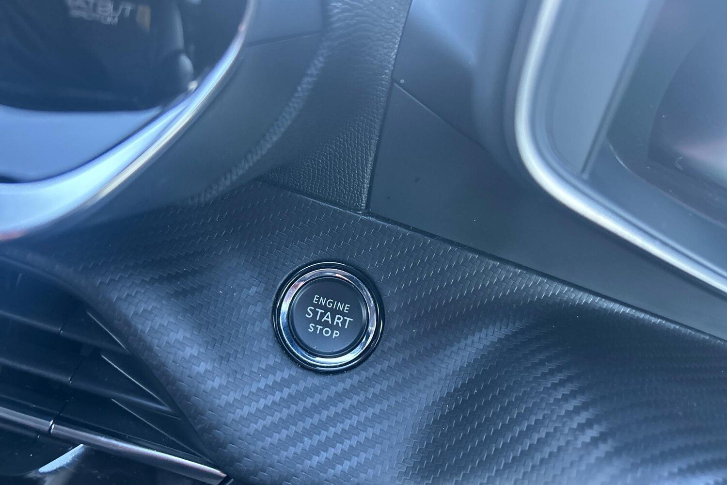 Used Peugeot 2008 2021 for sale - 77069732: Photo 20