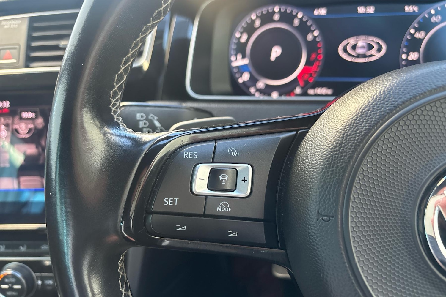 Used Volkswagen Golf 2017 for sale - 76339412: Photo 25