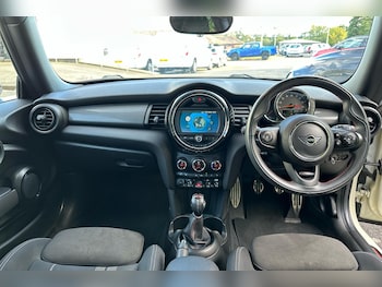 Used MINI Hatch 2020 for sale - 76624849: Photo