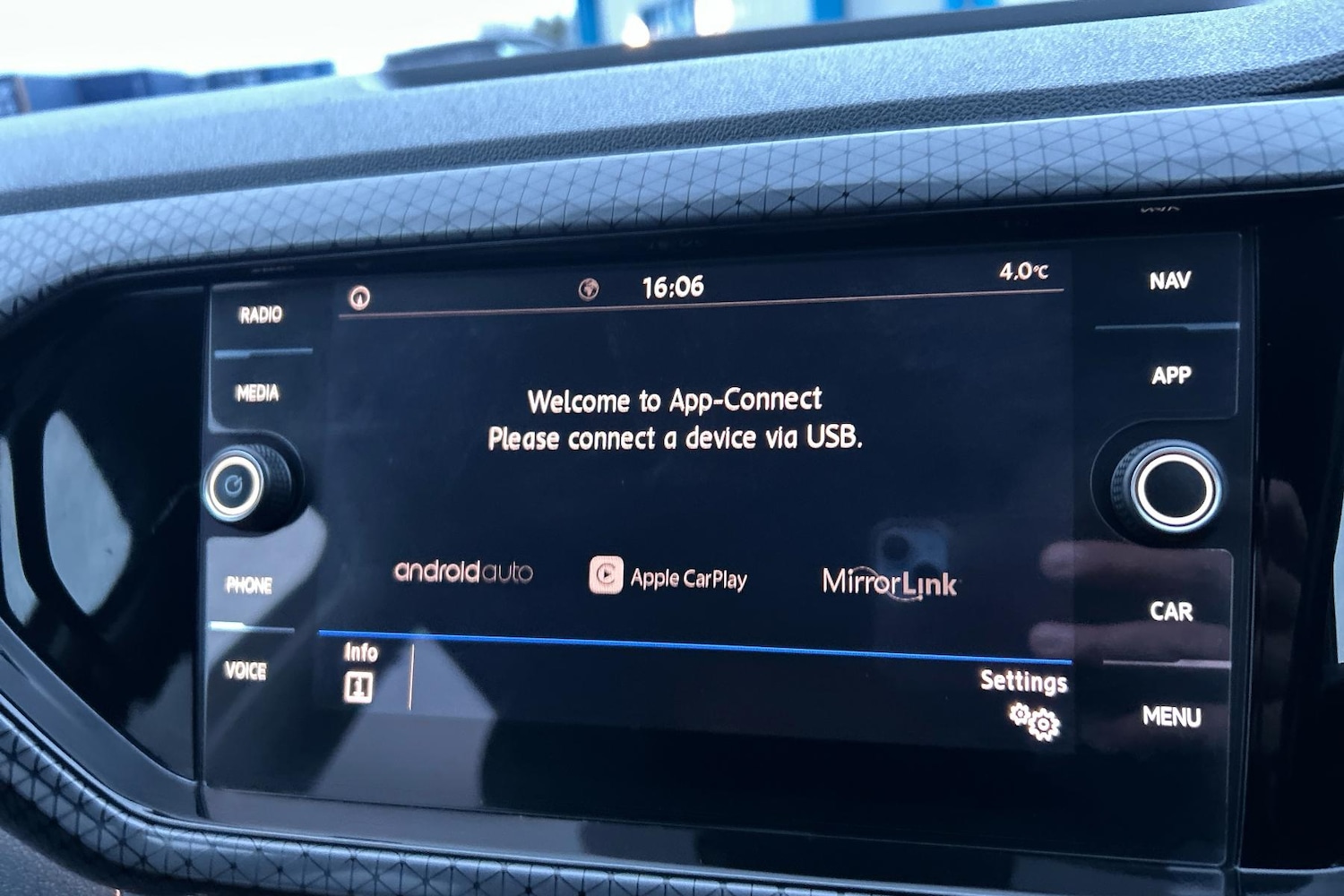 Used Volkswagen T-Cross 2020 for sale - 77219899: Photo 22