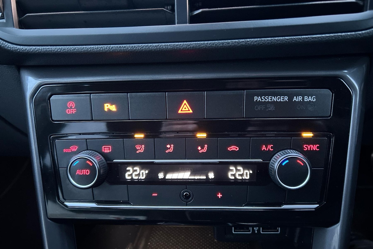 Used Volkswagen T-Cross 2020 for sale - 77219899: Photo 24