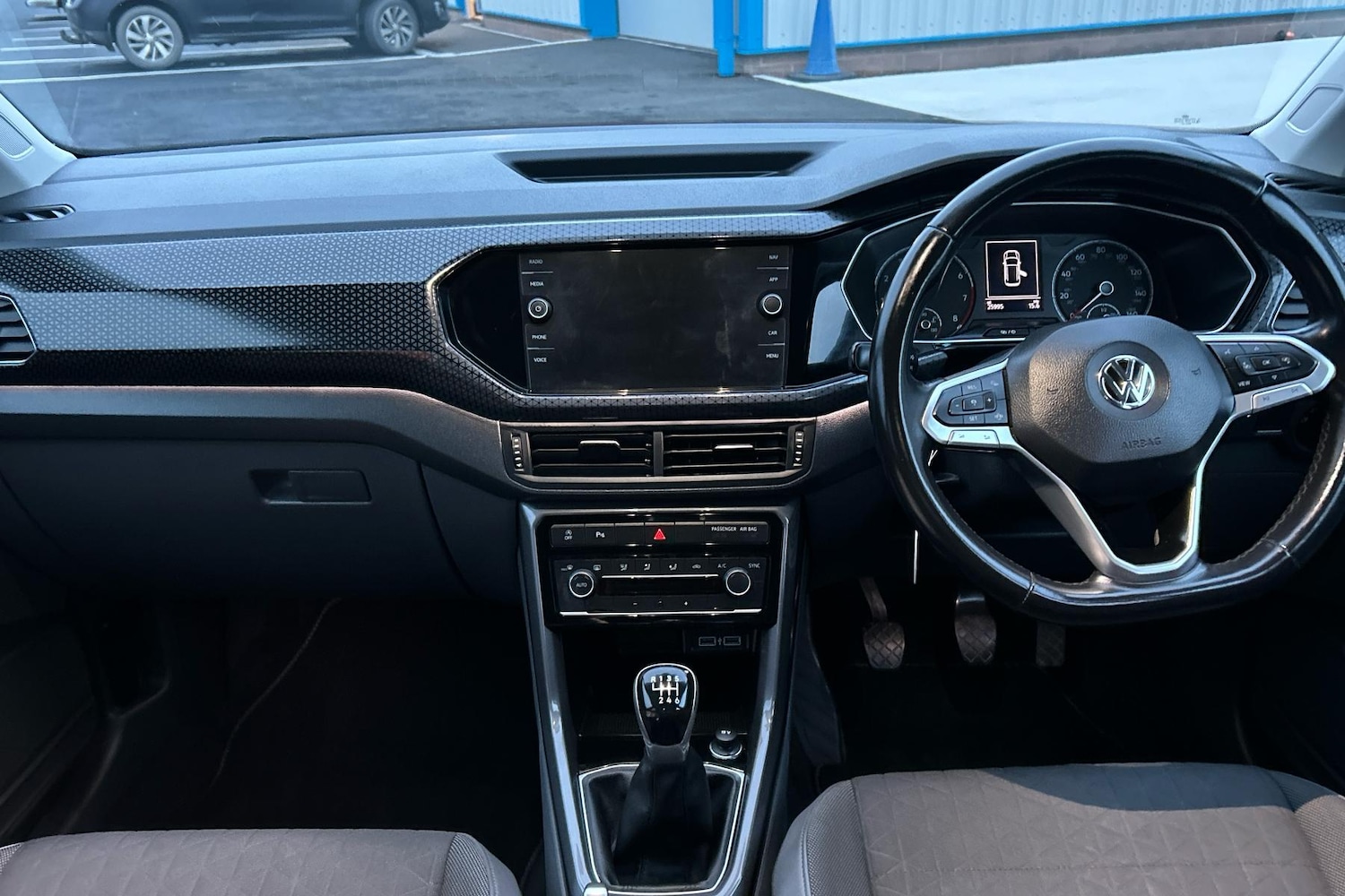 Used Volkswagen T-Cross 2020 for sale - 77219899: Photo 4