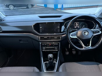 Used Volkswagen T-Cross 2020 for sale - 77219899: Photo