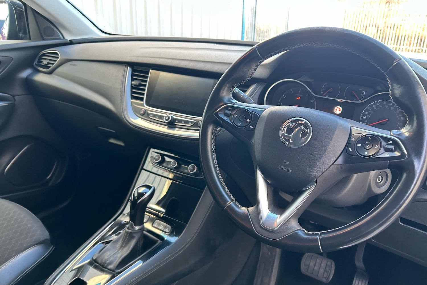 Used Vauxhall Grandland X 2020 for sale - 76892938: Photo 2