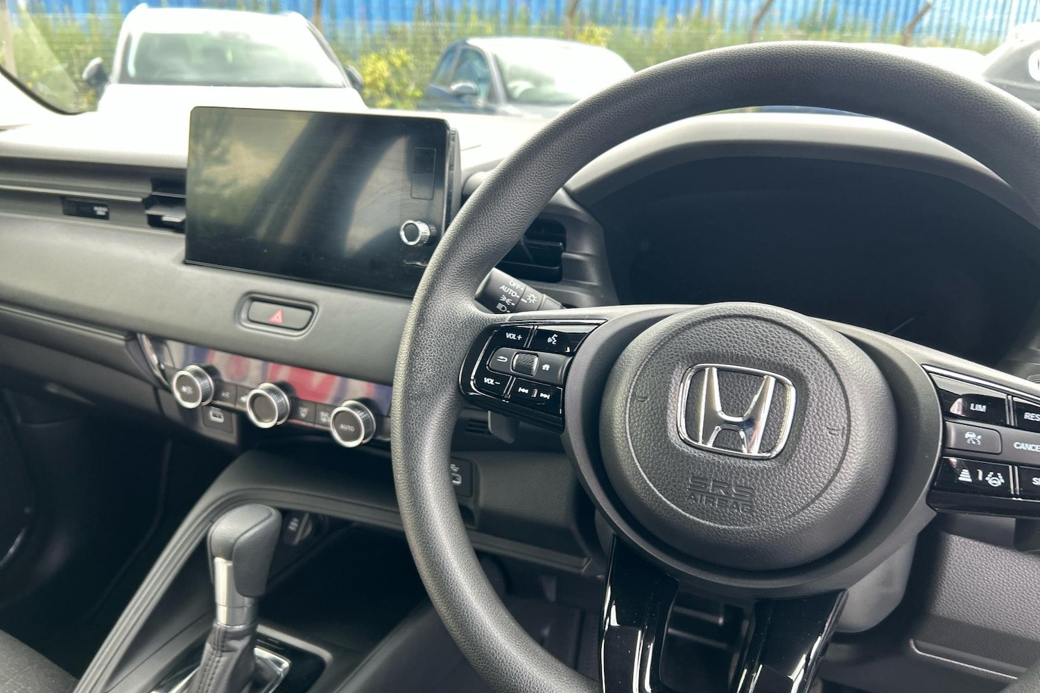 Used Honda HR-V 2023 for sale - 76916285: Photo 2