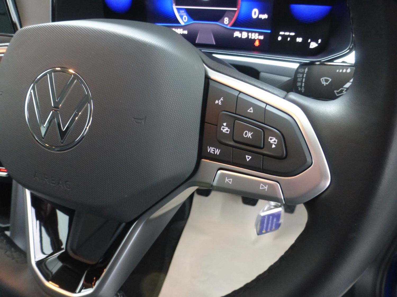 Used Volkswagen T-Roc 2023 for sale - 77008946: Photo 12