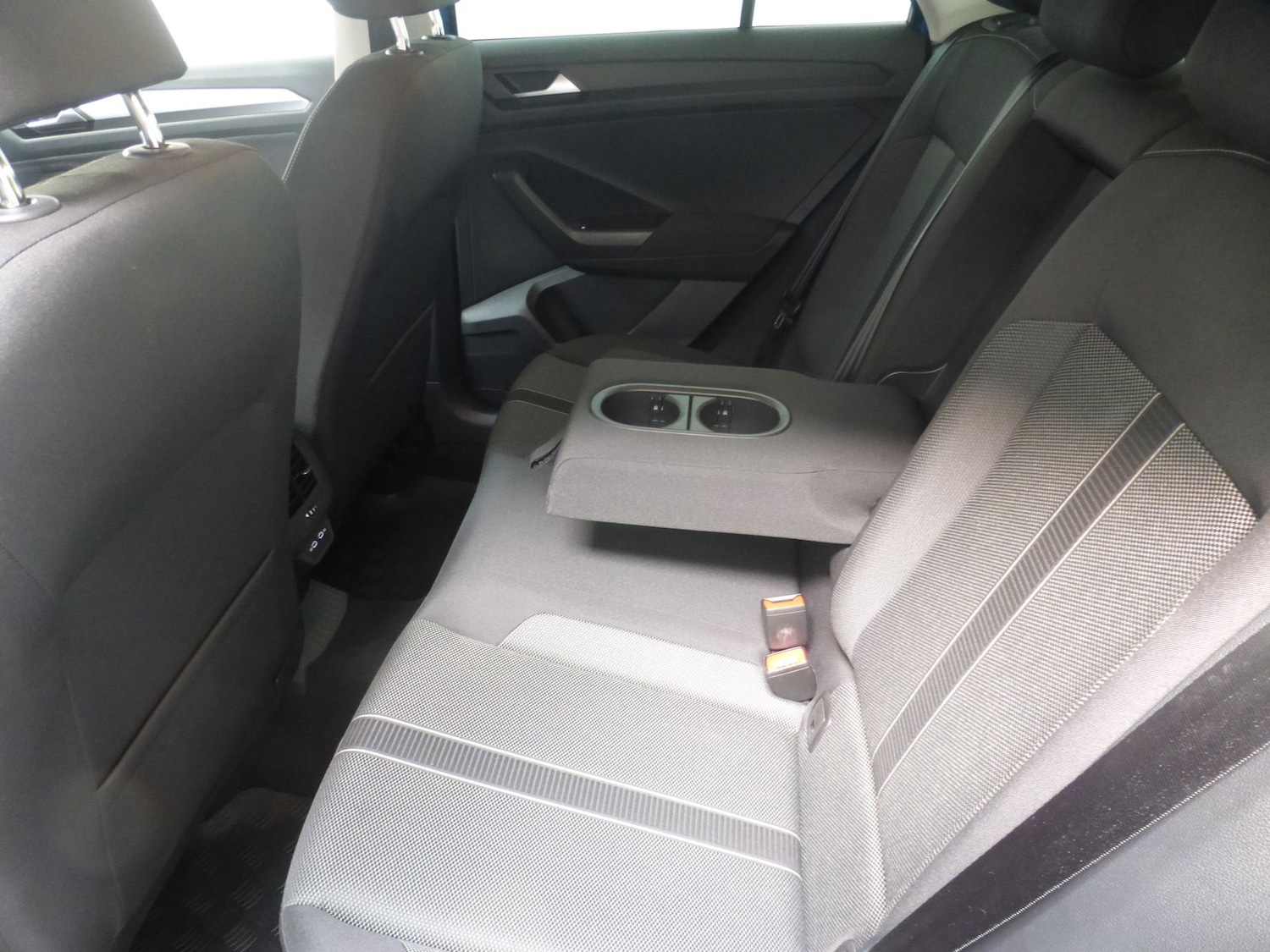 Used Volkswagen T-Roc 2023 for sale - 77008946: Photo 35