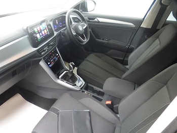 Used Volkswagen T-Roc 2023 for sale - 77008946: Photo