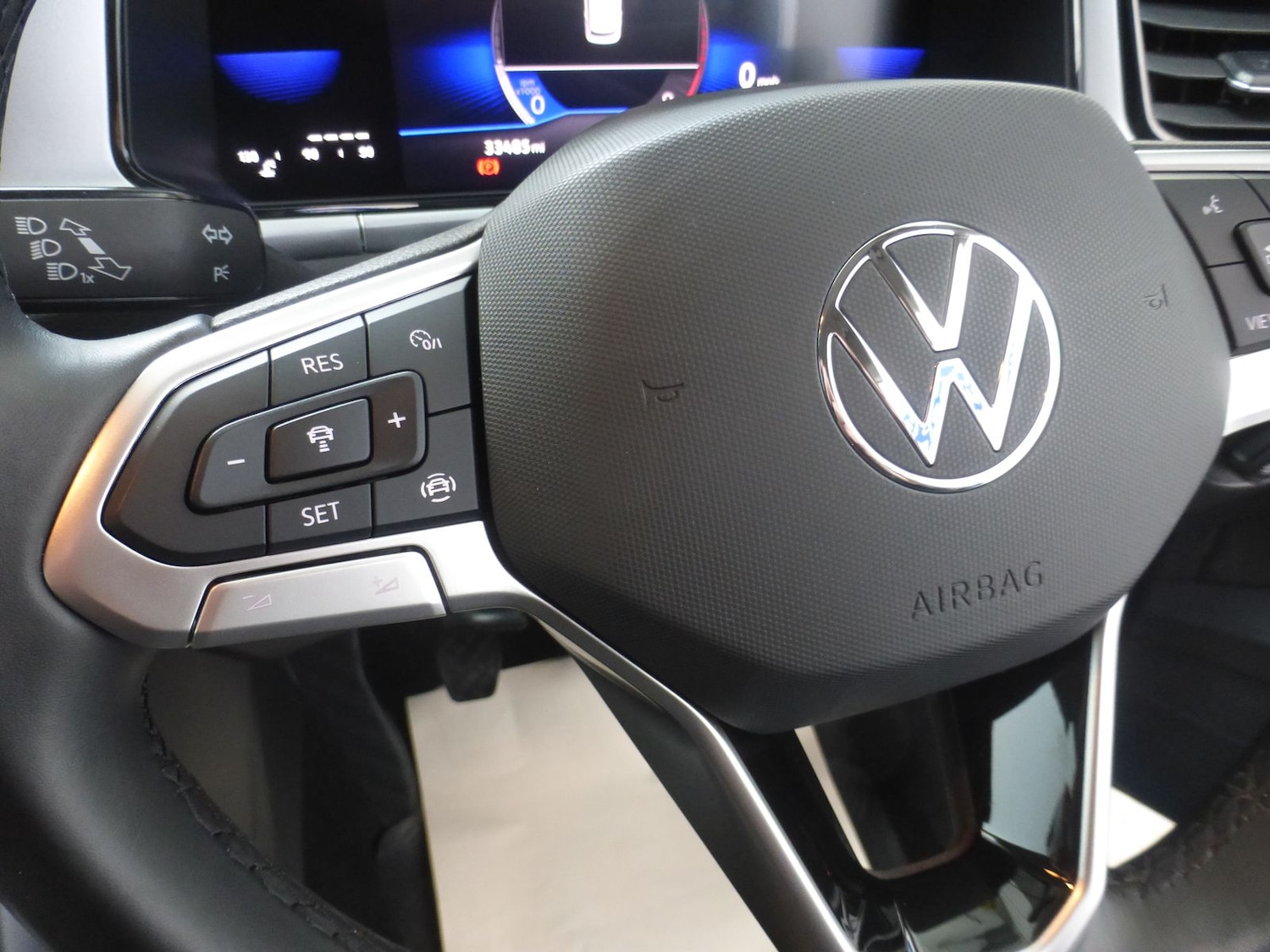 Used Volkswagen T-Roc 2023 for sale - 77008946: Photo 6