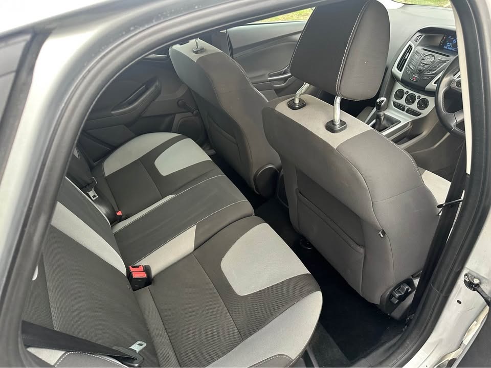 Used Ford Focus 2013 for sale - 76906141: Photo 11