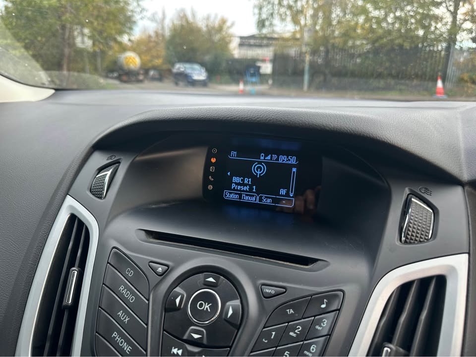 Used Ford Focus 2013 for sale - 76906141: Photo 13