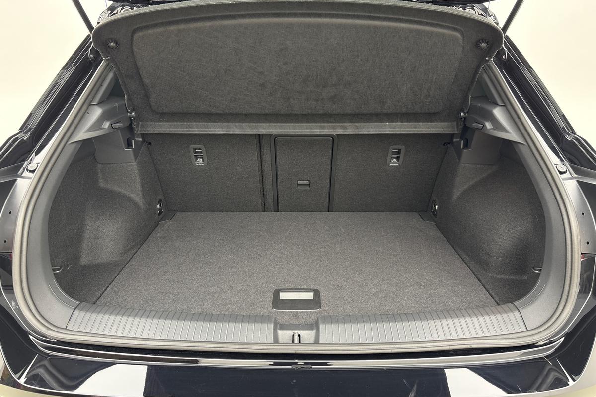 Used Volkswagen T-Roc 2025 for sale - 76895267: Photo 12