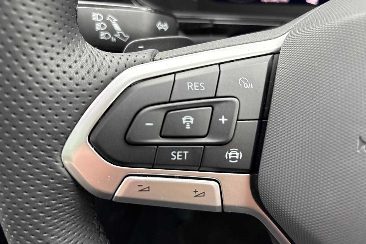 Used Volkswagen T-Roc 2025 for sale - 76895267: Photo 16