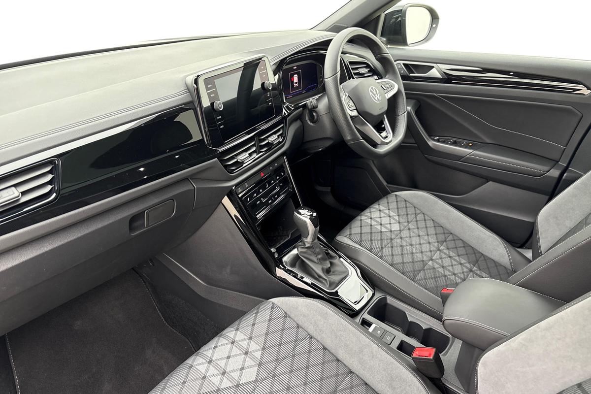 Used Volkswagen T-Roc 2025 for sale - 76895267: Photo 2