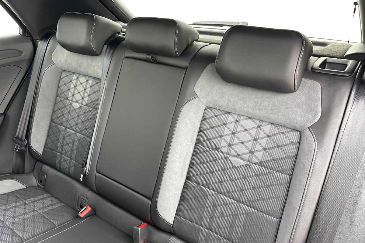 Used Volkswagen T-Roc 2025 for sale - 76895267: Photo 9