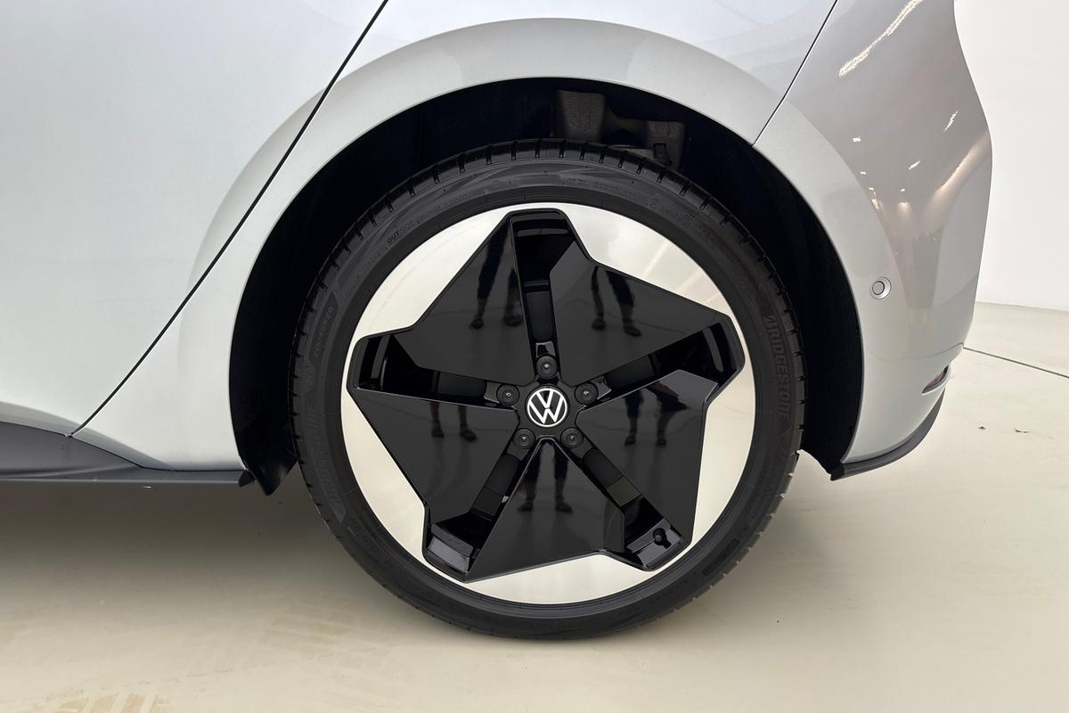 Used Volkswagen ID.3 2025 for sale - 76679458: Photo 5