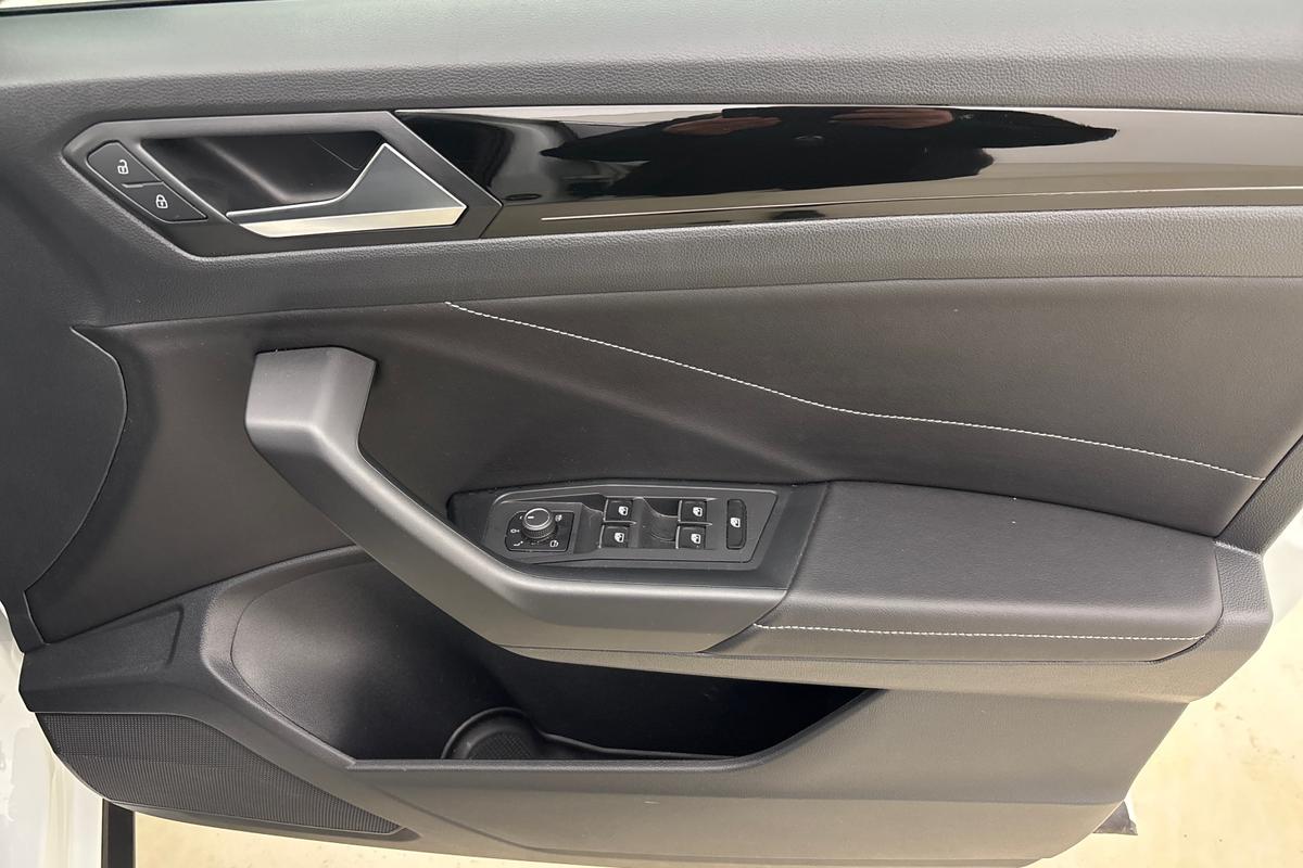 Used Volkswagen T-Roc 2022 for sale - 77533173: Photo 24