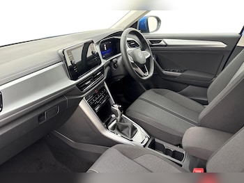 Used Volkswagen T-Roc 2025 for sale - 77902687: Photo