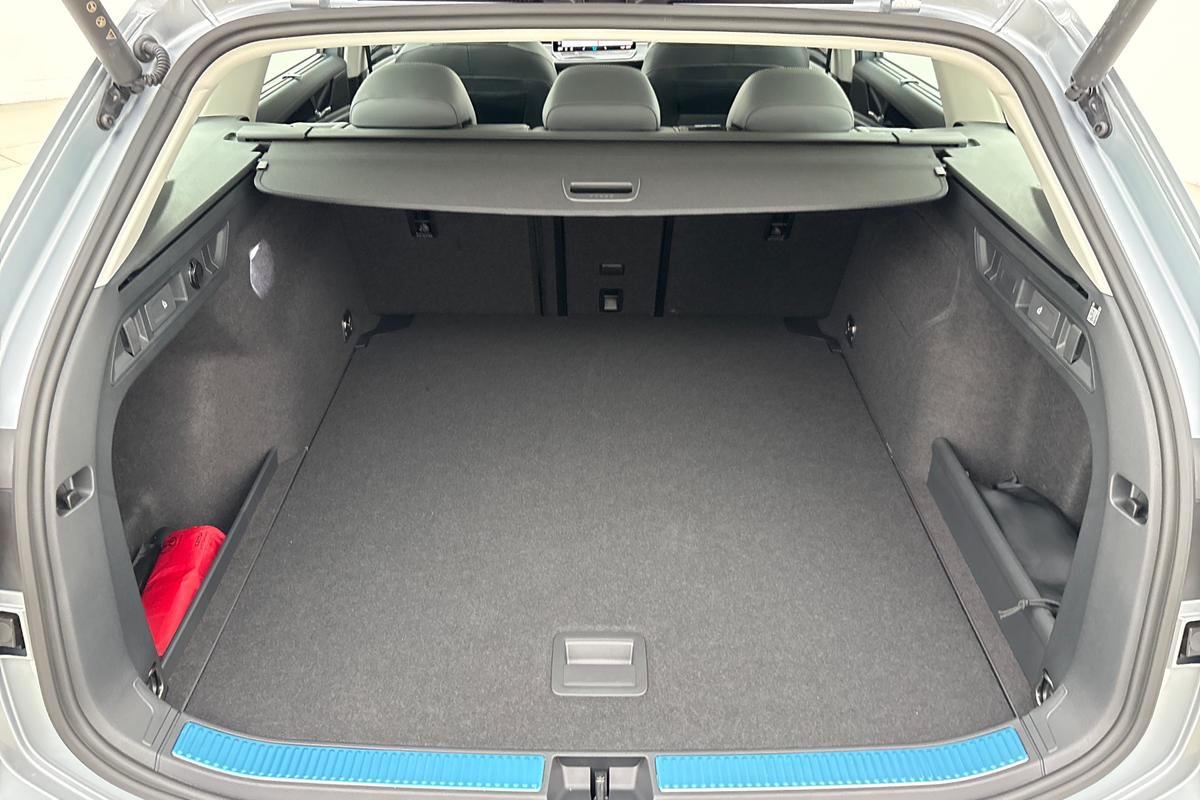 Used Volkswagen Passat 2025 for sale - 76680572: Photo 12