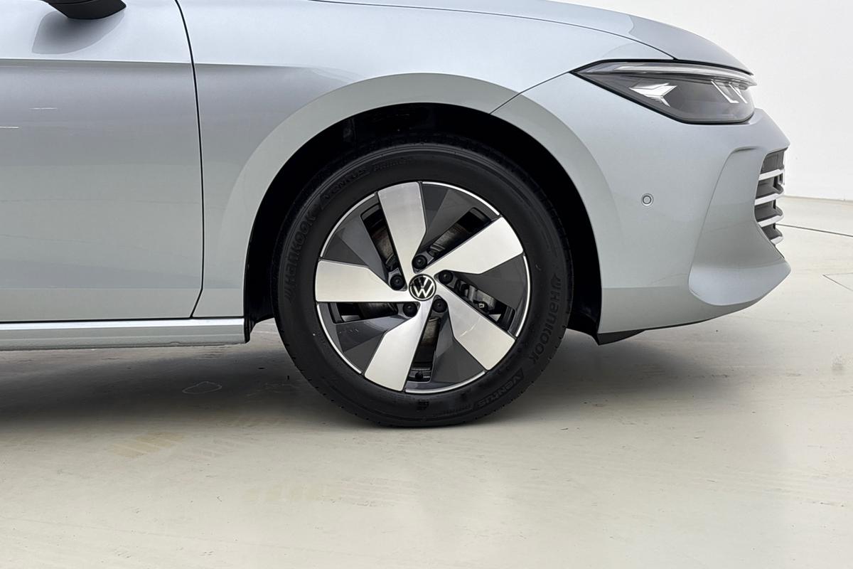 Used Volkswagen Passat 2025 for sale - 76680572: Photo 5