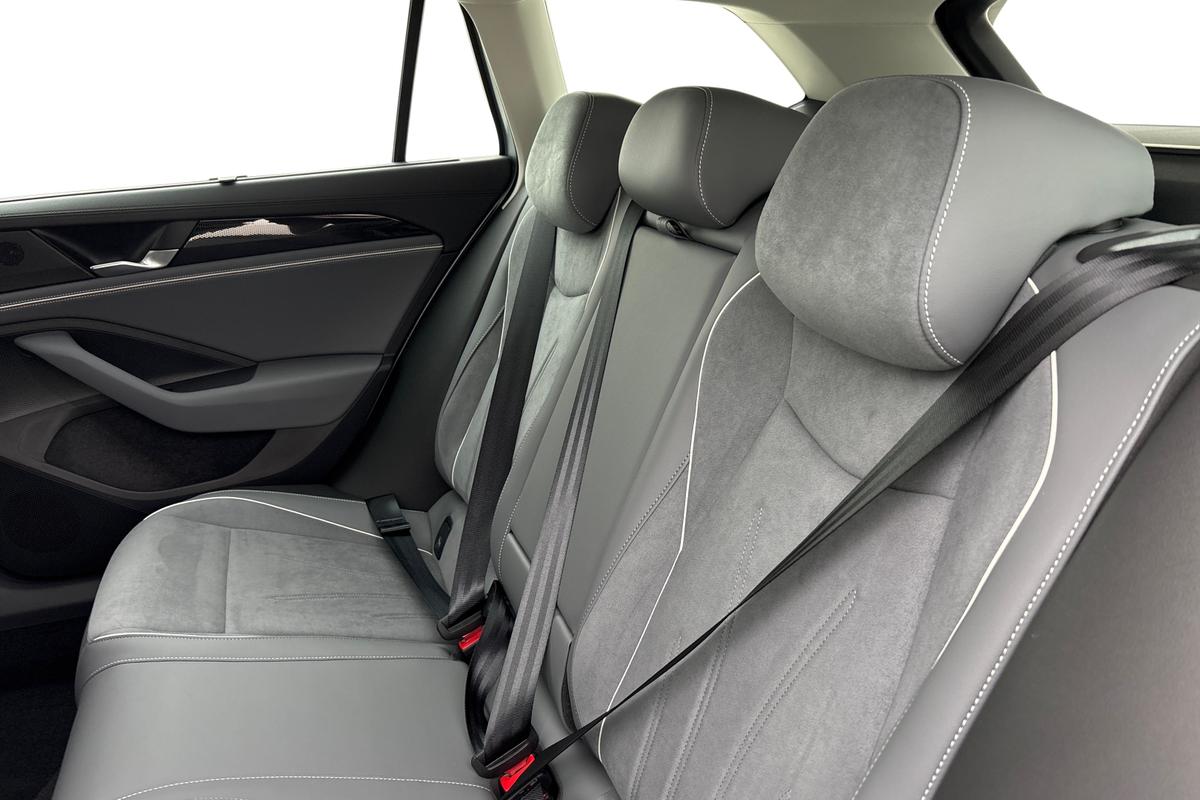 Used Volkswagen Passat 2025 for sale - 76680572: Photo 9