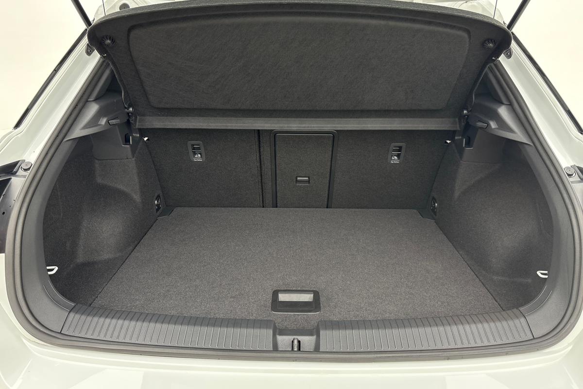 Used Volkswagen T-Roc 2024 for sale - 76678213: Photo 12