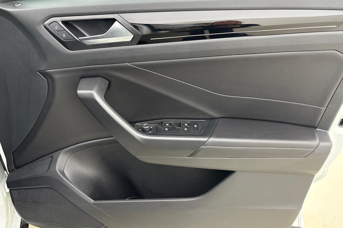 Used Volkswagen T-Roc 2024 for sale - 76678213: Photo 24