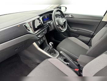 Used Volkswagen Polo 2024 for sale - 76919897: Photo