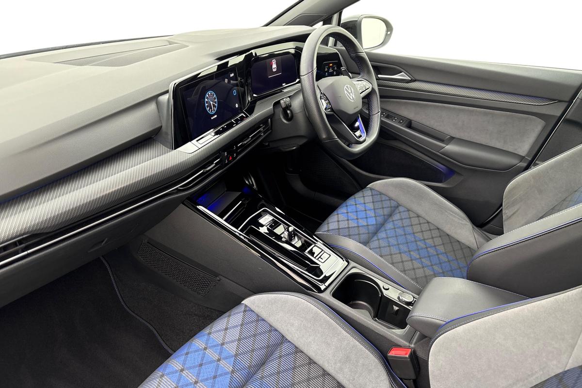 Used Volkswagen Golf 2023 for sale - 77533218: Photo 2