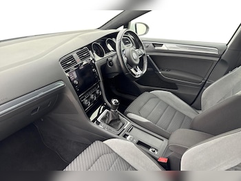 Used Volkswagen Golf 2020 for sale - 77048043: Photo