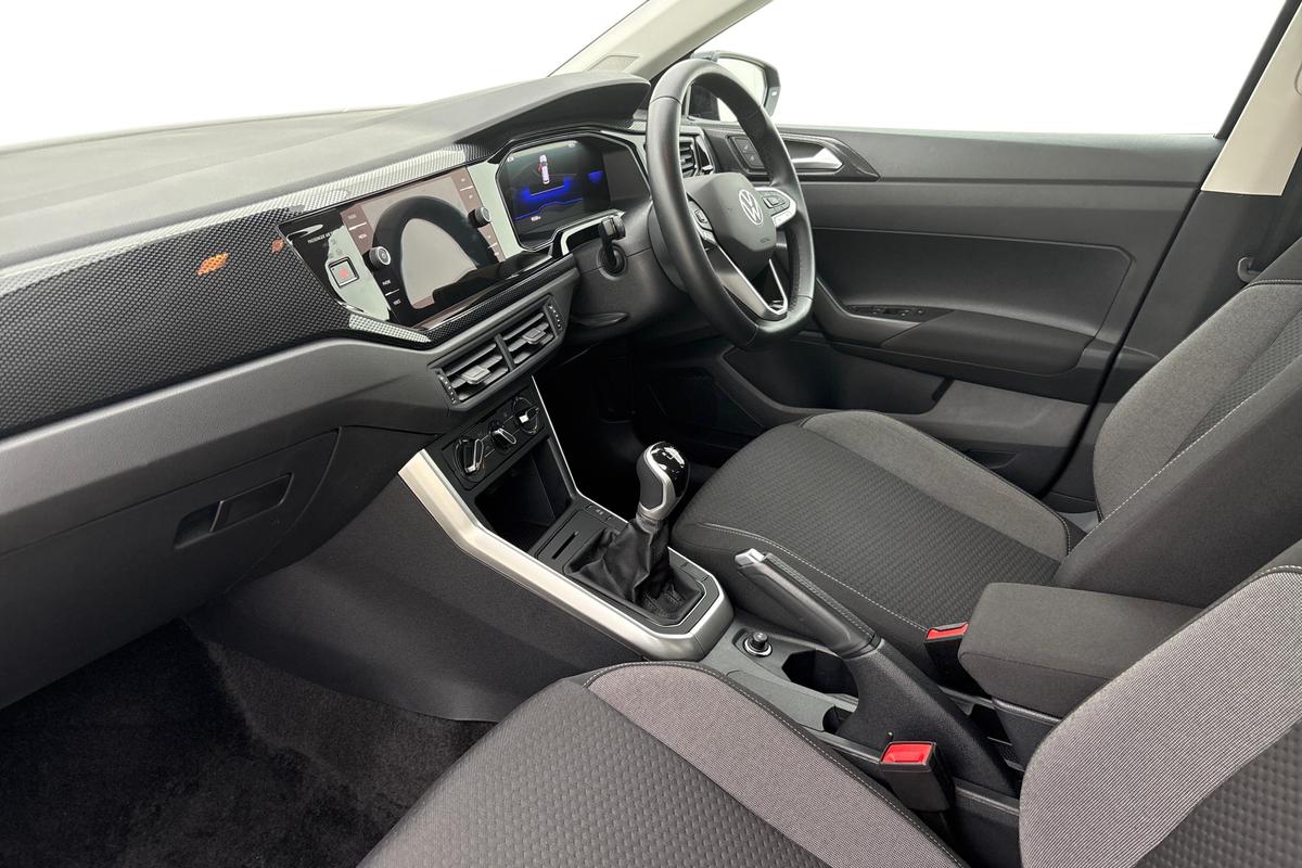 Used Volkswagen Polo 2024 for sale - 76677353: Photo 2