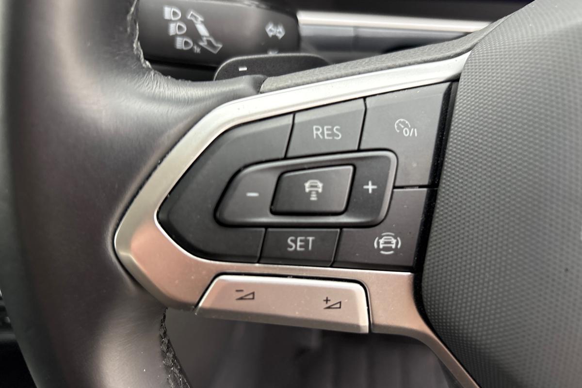 Used Volkswagen T-Roc 2023 for sale - 76675690: Photo 16