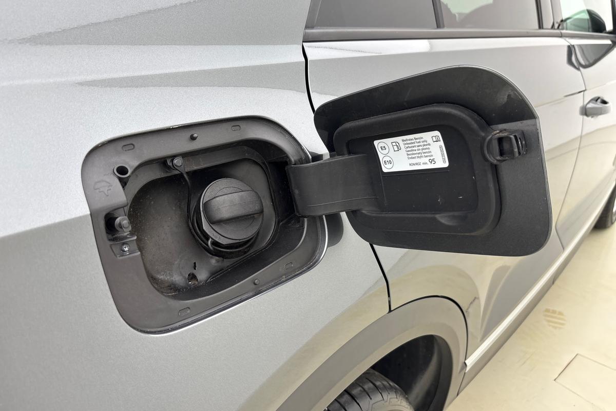 Used Volkswagen T-Roc 2023 for sale - 76675690: Photo 21