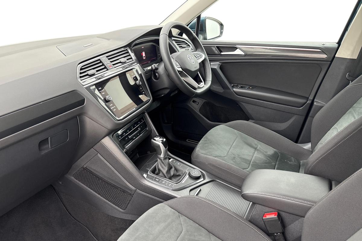 Used Volkswagen Tiguan 2022 for sale - 76675631: Photo 2