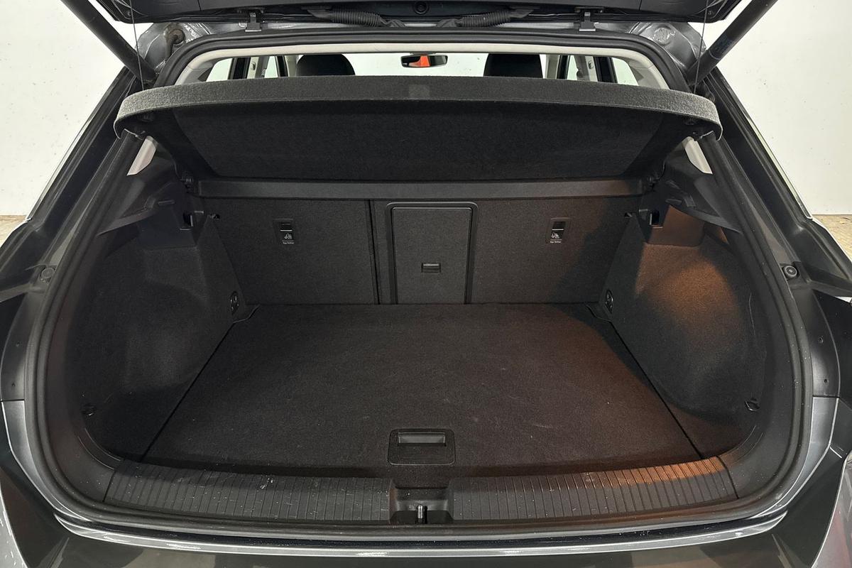 Used Volkswagen T-Roc 2018 for sale - 77420987: Photo 12