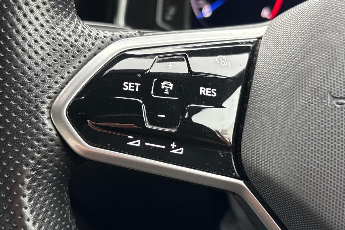 Used Volkswagen T-Roc 2022 for sale - 77005878: Photo 16