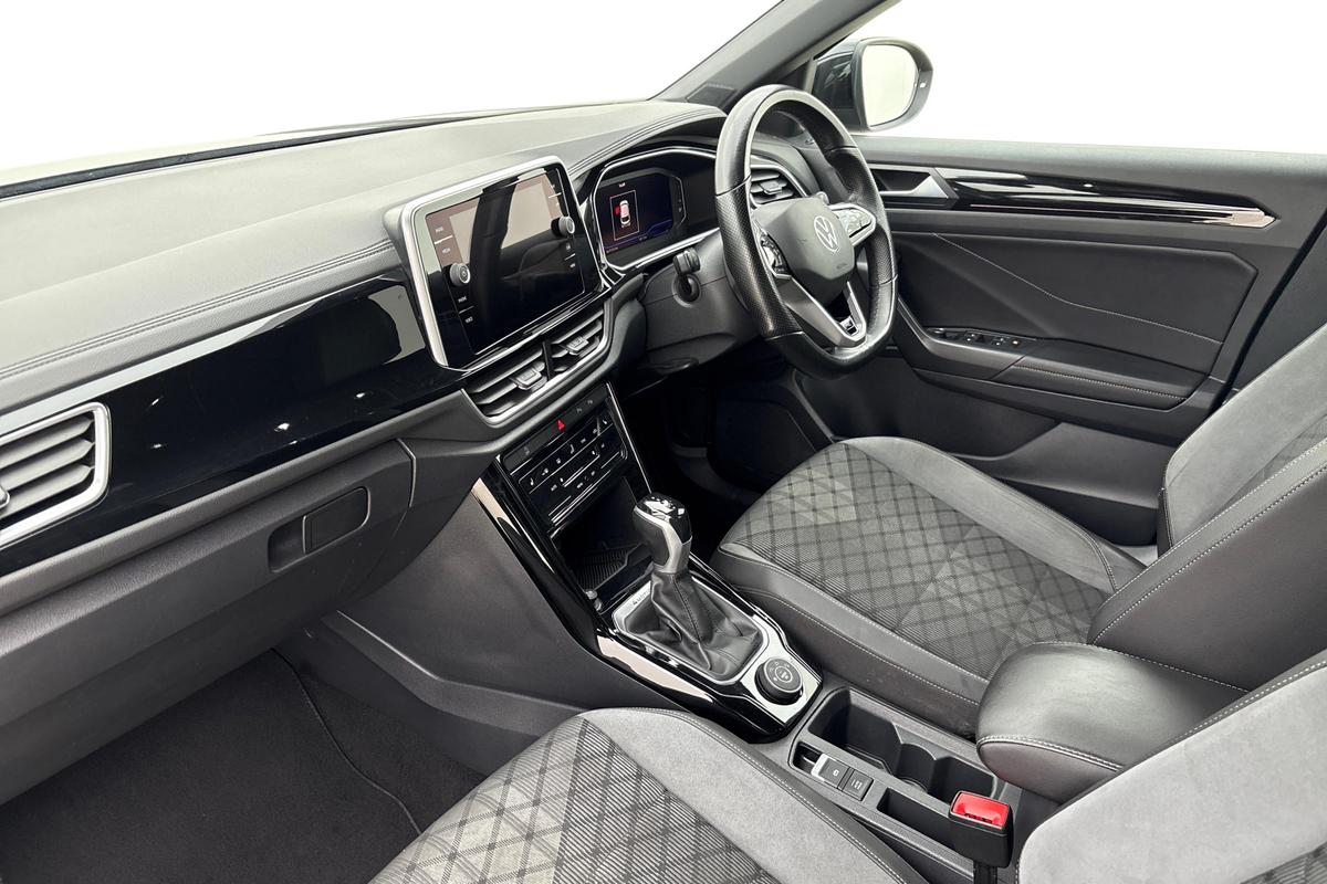 Used Volkswagen T-Roc 2022 for sale - 77005878: Photo 2