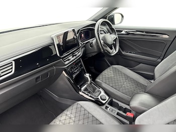 Used Volkswagen T-Roc 2022 for sale - 77005878: Photo