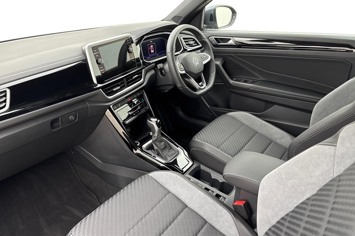 Used Volkswagen T-Roc 2025 for sale - 77931597: Photo 2