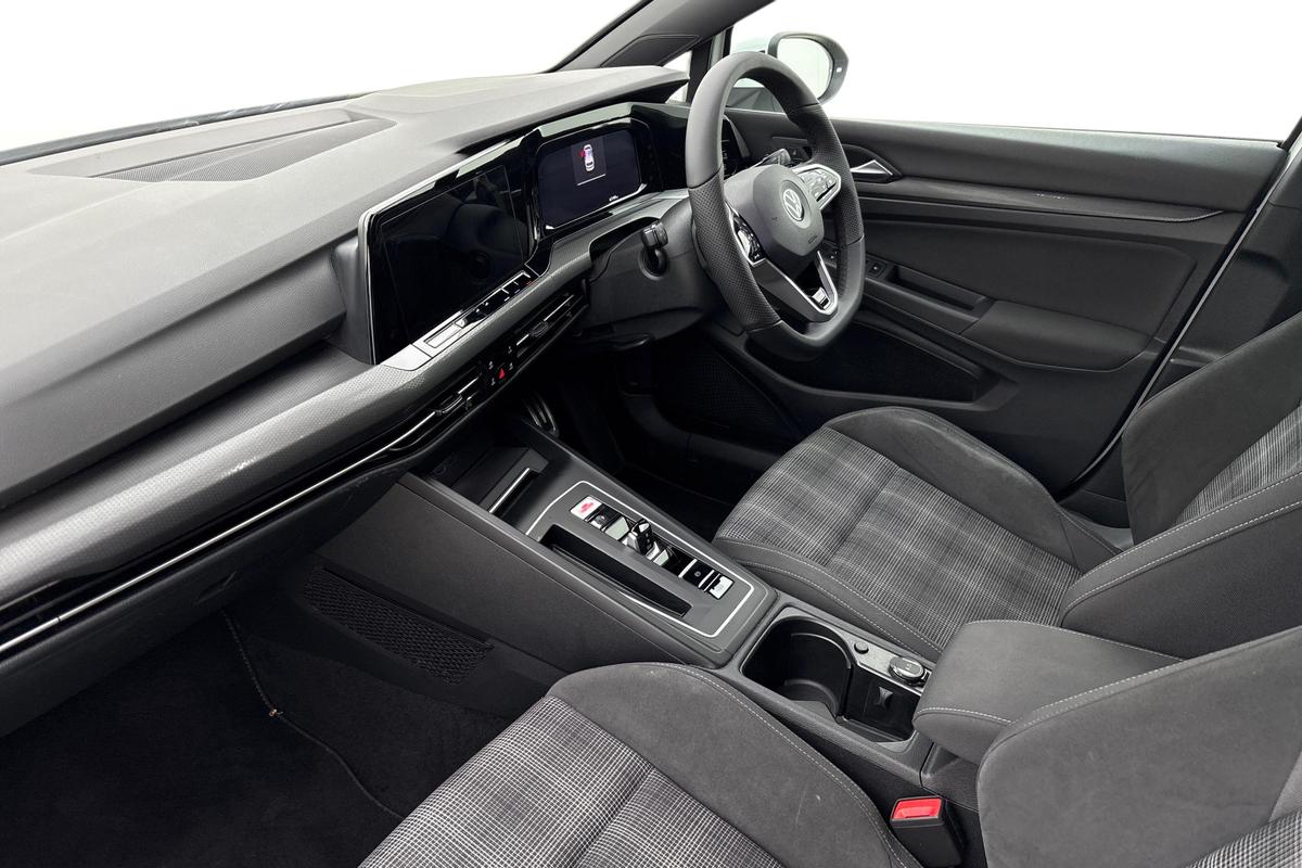 Used Volkswagen Golf 2022 for sale - 76675534: Photo 2