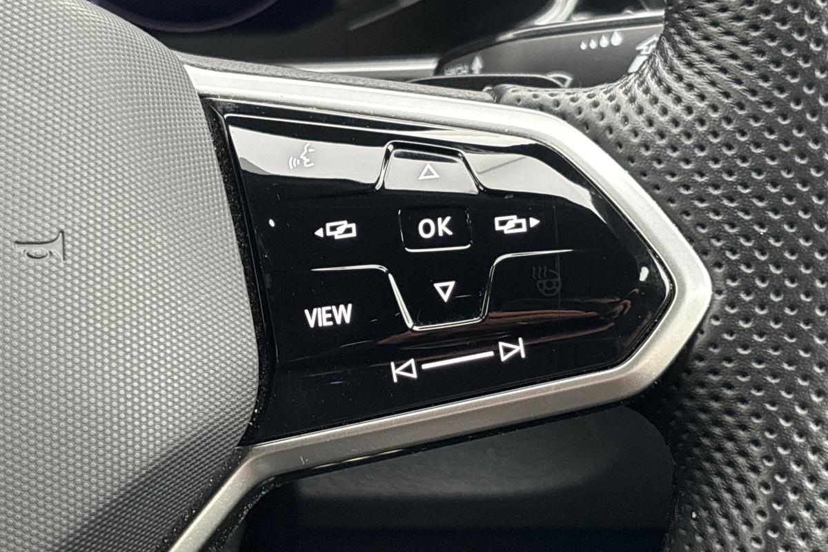 Used Volkswagen T-Roc 2022 for sale - 77763401: Photo 17