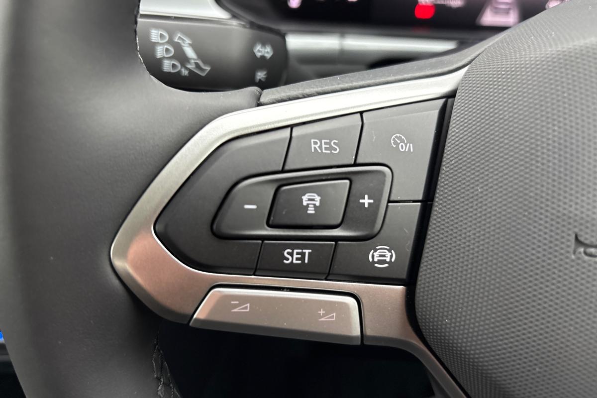 Used Volkswagen T-Roc 2025 for sale - 77057717: Photo 16