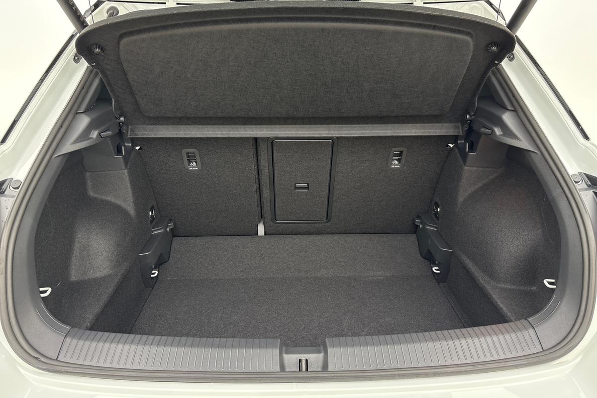 Used Volkswagen T-Roc 2025 for sale - 76678354: Photo 12