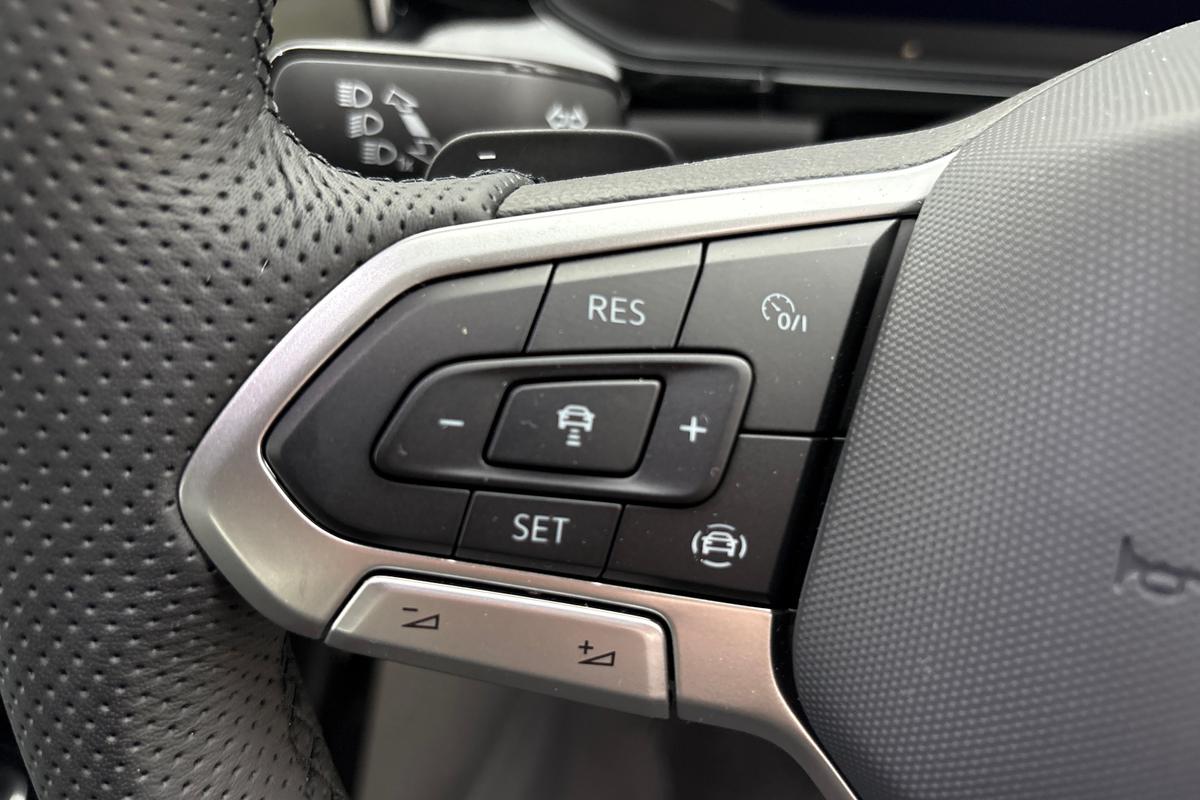 Used Volkswagen T-Roc 2025 for sale - 76678354: Photo 16