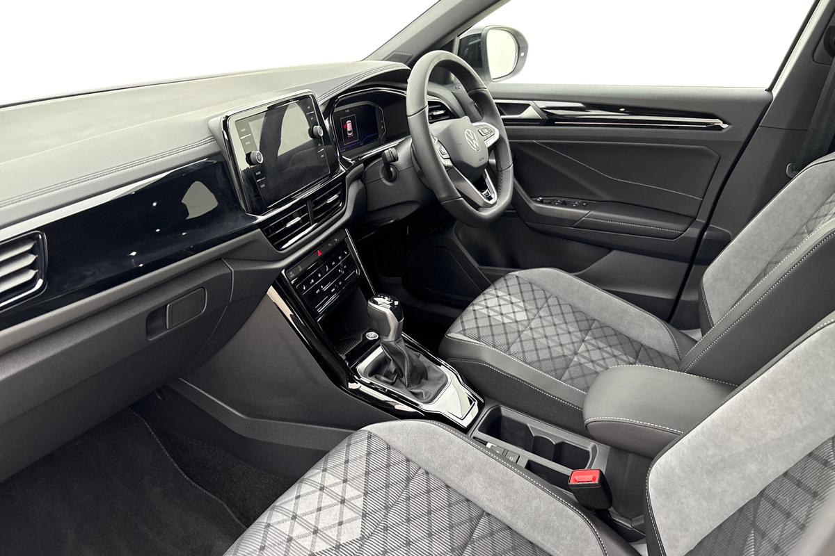 Used Volkswagen T-Roc 2025 for sale - 76678354: Photo 2