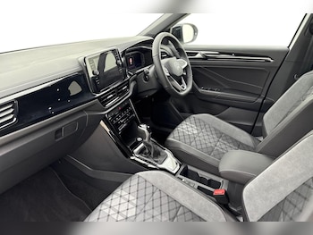 Used Volkswagen T-Roc 2025 for sale - 76678354: Photo