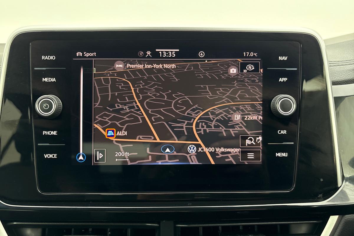 Used Volkswagen T-Roc 2024 for sale - 76678378: Photo 14