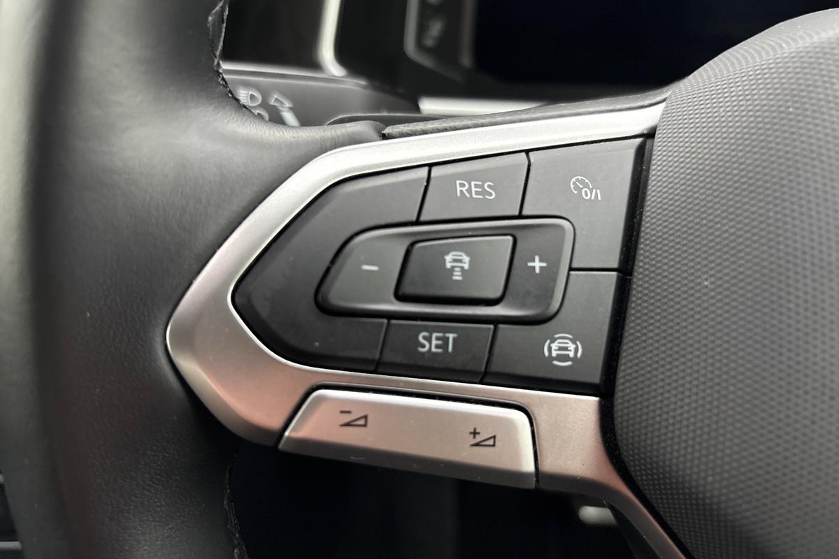 Used Volkswagen T-Roc 2024 for sale - 76678378: Photo 16