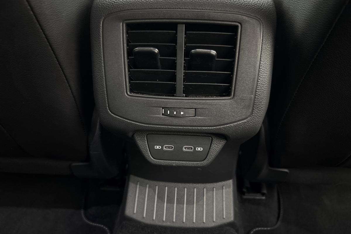 Used Volkswagen T-Roc 2024 for sale - 76678378: Photo 23